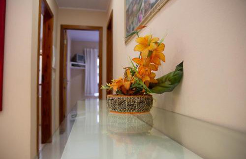 Chalé com Deck e Churrasqueira nas Montanhas - Foto 15