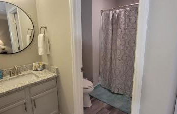 Studio 409 Spring Lake - Fayetteville Near Fort Brag - Accessible 1st Floor with Self Check-in and Premium Wifi - Foto 22