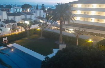 50 m de la plage! Proche du centre ville! Piscine! Vue sur mer et montagnes! Wifi! 2 vélos à disposition! - Photo 17