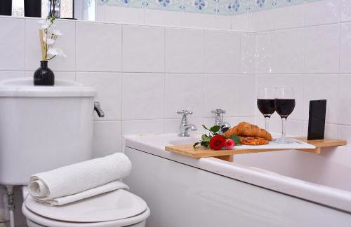 Highwoods Haven Luxury Stay with Garden and Parking - Foto 4