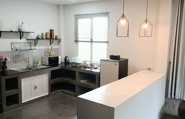 Villa Rajapruek Entire 3 villas 7 bedrooms near airport - Photo 10