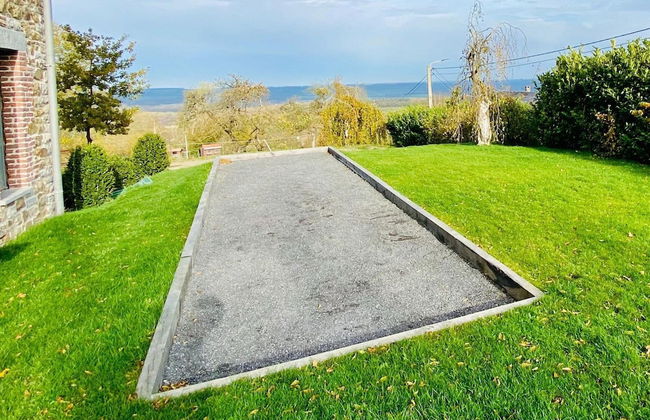 Elegant Hillside Mansion - Photo 32