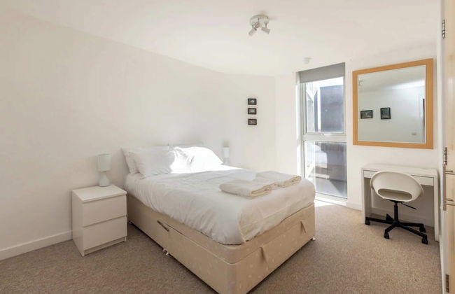 Bright & Airy 1 Bedroom Apartment in Trendy Peckham - Foto 2