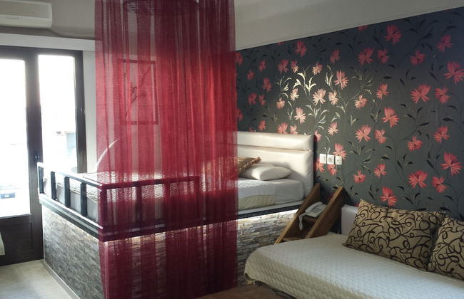 Takis Hotel - Photo 1