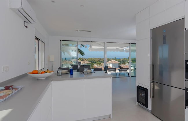 Villa Near Beach In Marbella - Photo 14