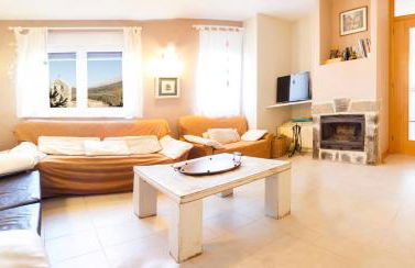 Casa rural LLOSA Planta PRIMERA y Planta BAJA - Foto 9