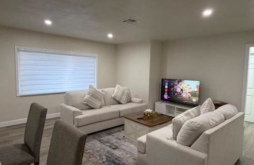 The Hayward Hearth, Serene 3BR Home, Cul-de-sac, Yard - Foto 59