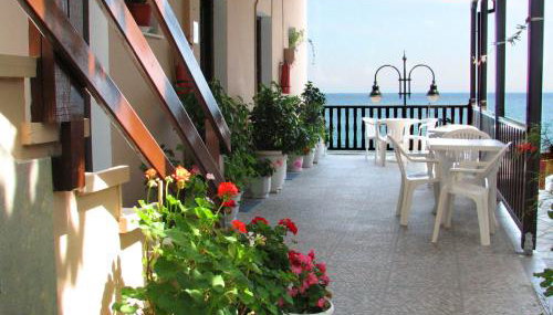 MARIA Studios & Apartments - Foto 3