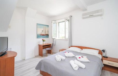 Gorgeous Apartment In Dubrovnik - Photo 6