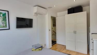 Deluxe Townhouse Zone 1 Brick Lane - Foto 4, wardrobe