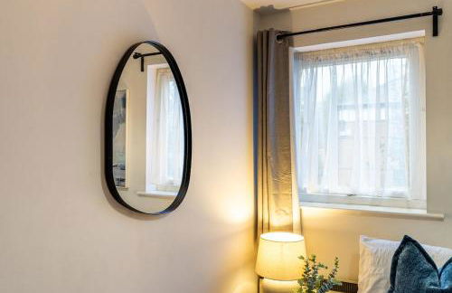 2BR - Balcony & Parking near Canary Wharf Sleeps 6 - Foto 22