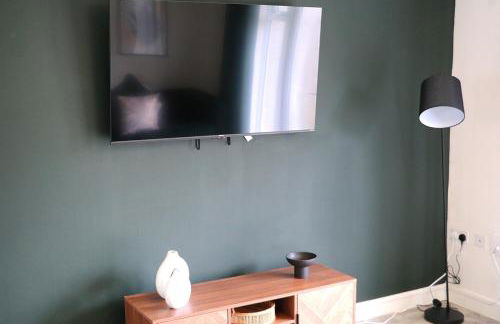 Large 3-Bed House VAT Invoices & Parking - Ideal for Contractors - Foto 26