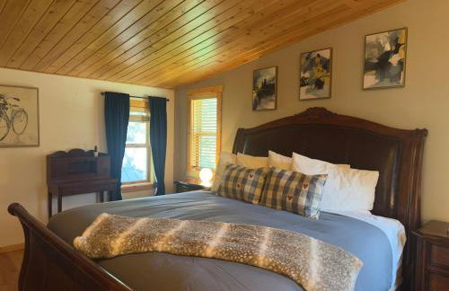 The Carriage House Walk to River Lake In Town - Foto 67