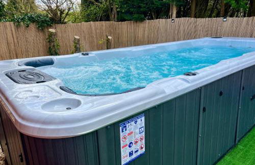 Stratford-upon-Avon 4BR Family Mansion on 1 acre with Pool, Gym & BBQ! - Foto 15