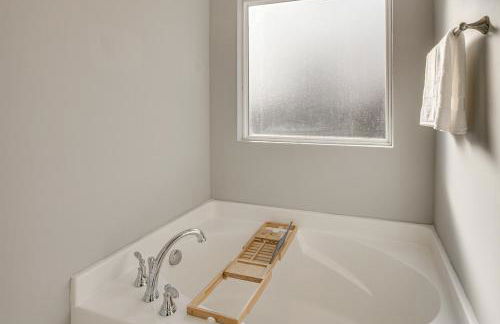 Quiet and Comfy Spring Hill Townhome with WFH Setup - Photo 19