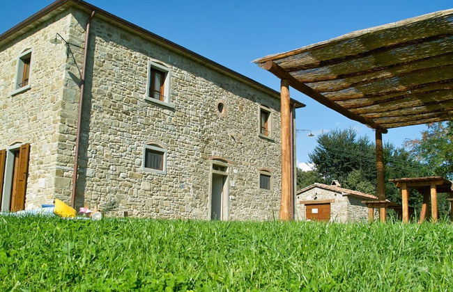 Farmhouse in Tuscany Near Anghiari - Photo 1
