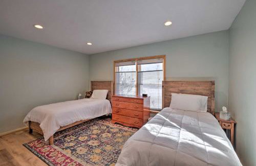 Catskills Mtn Retreat with Panoramic View and Fire Pit - Foto 18