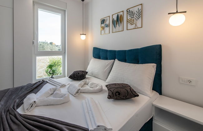 Apartments Mare B with pool - Photo 3