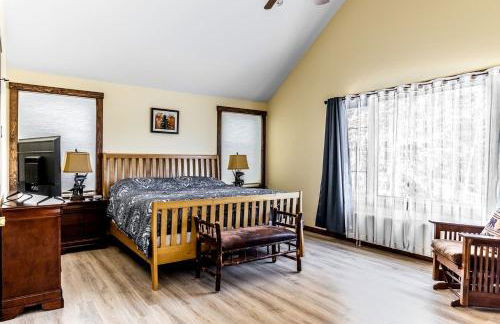 Gorgeous Cottage with Hot-tub and Games in Beaver Cove, Maine - Foto 28