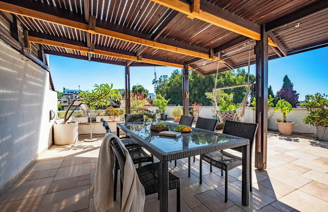 Hasharon Rooftop Oasis by Sea N' Rent - Foto 27