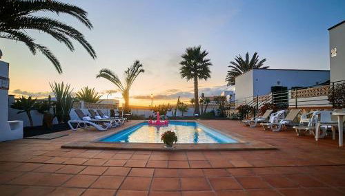 Spacious Holiday Home in La Oliva - Foto 2