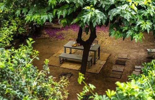 A Majestic Oasis in Keramikos, the Heart of Athens - Foto 1