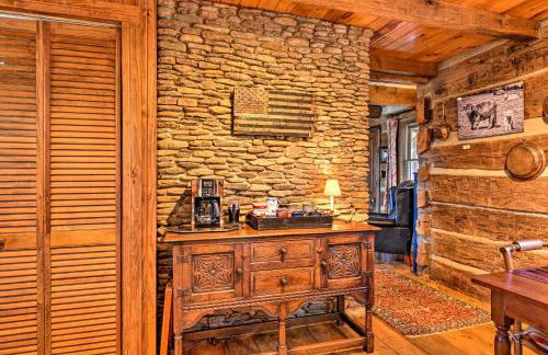 Cabin Near Boone with Hot Tub and Mountain Views - Foto 12