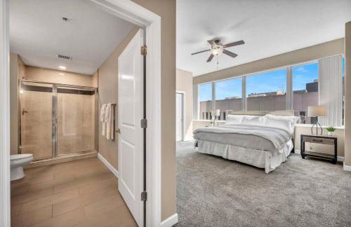 21st Floor Penthouse | Amazing Views of Downtown! - Photo 21