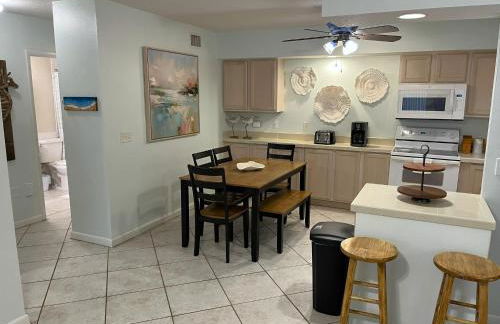 Beachside Condo in Cocoa Beach, Florida - 125 Feet to Beach! - Foto 8