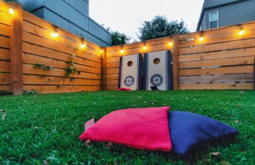 Travelers Dream, Walk to Space Needle, Firepit, cornhole - Foto 47