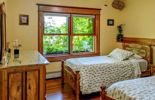 On-Site Trails Rock River Retreat in Jefferson! - Photo 5