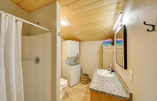 1 Mi to Waterfront Trails, Troy Home with Hot Tub! - Foto 12