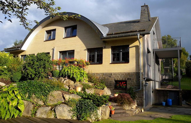 Apartment in Weywertz Near Ski Slopes - Photo 1