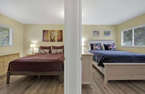 Sandy Feet Retreat -- Lakefront Retreat With Sand Volleyball Court! - Foto 15