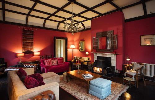 Elegant Pembrokeshire Country House - Sleeps 17 - Photo 1