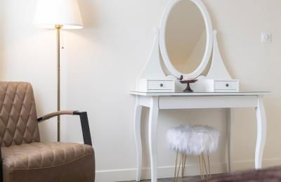 Le Havre by Leslodgespa - Confort et élégance, terrasse privée, proche de l'aéroport et de Bâle - Foto 10