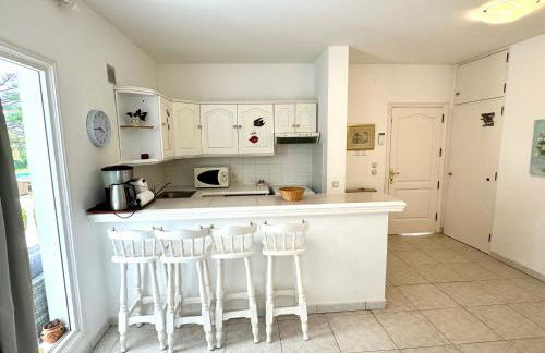 Casa Lilo, en jardin grande, con una gran piscina y barbacoa - Foto 25