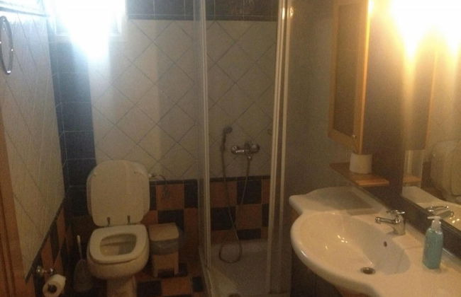 Beautiful 2 Bedroom Apartment in Skala Sleeps 5 - Photo 5