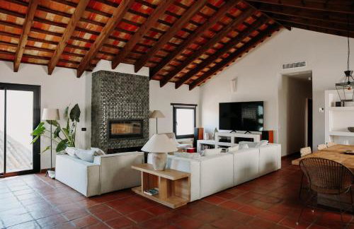 Beautiful villa with private pool and mountain views - Foto 2