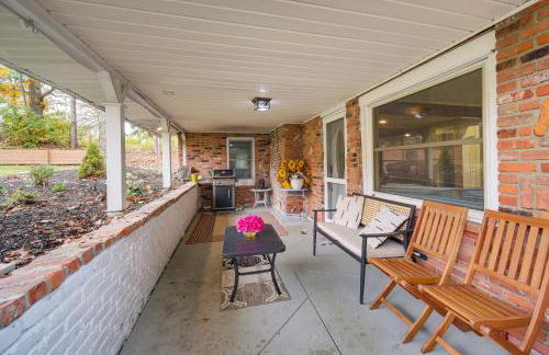 Easy Cleveland Access! Quiet Suburb Stay with Yard - Foto 2