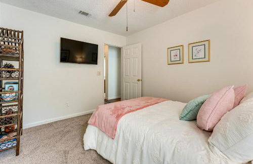 2 Mi to KSU Family Home with Games, Near Parks - Foto 23