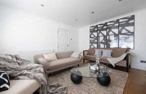 The Romford Oasis - Spacious 4 bedroom escape - Foto 45