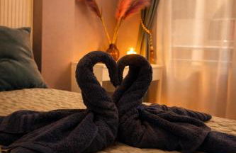 Evita Luxury Apartments - Near Playa Los Locos Beach with Pool - Foto 1