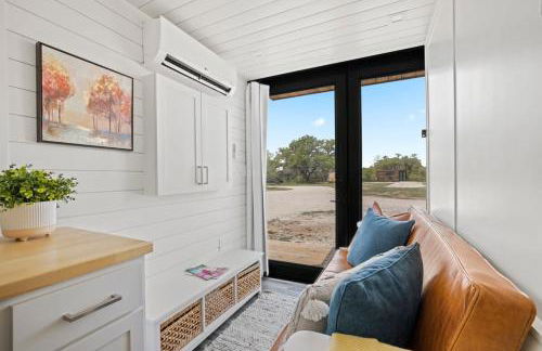 New Oak Grove-Container Retreat - Photo 23