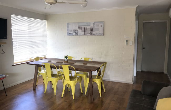Shark Bay Seafront Apartments - Photo 21