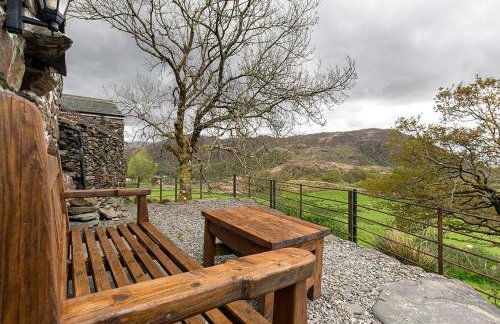 17th Century Mountain Farm Barn at Perthi - Photo 8