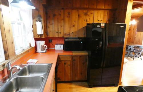 Classic Lake Home on Torch Lake - Foto 17