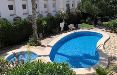 Apartment with Outdoor Pool and Air Conditioning in Cabo Roig - Foto 2