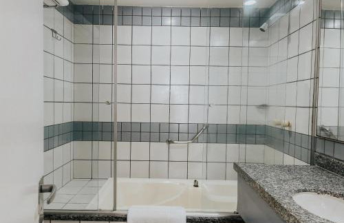 Conforto e Vista Maravilhosa no Hotel Iate Plaza - Foto 13