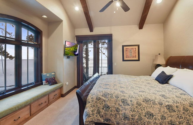 Homewood on the Lake - Photo 2